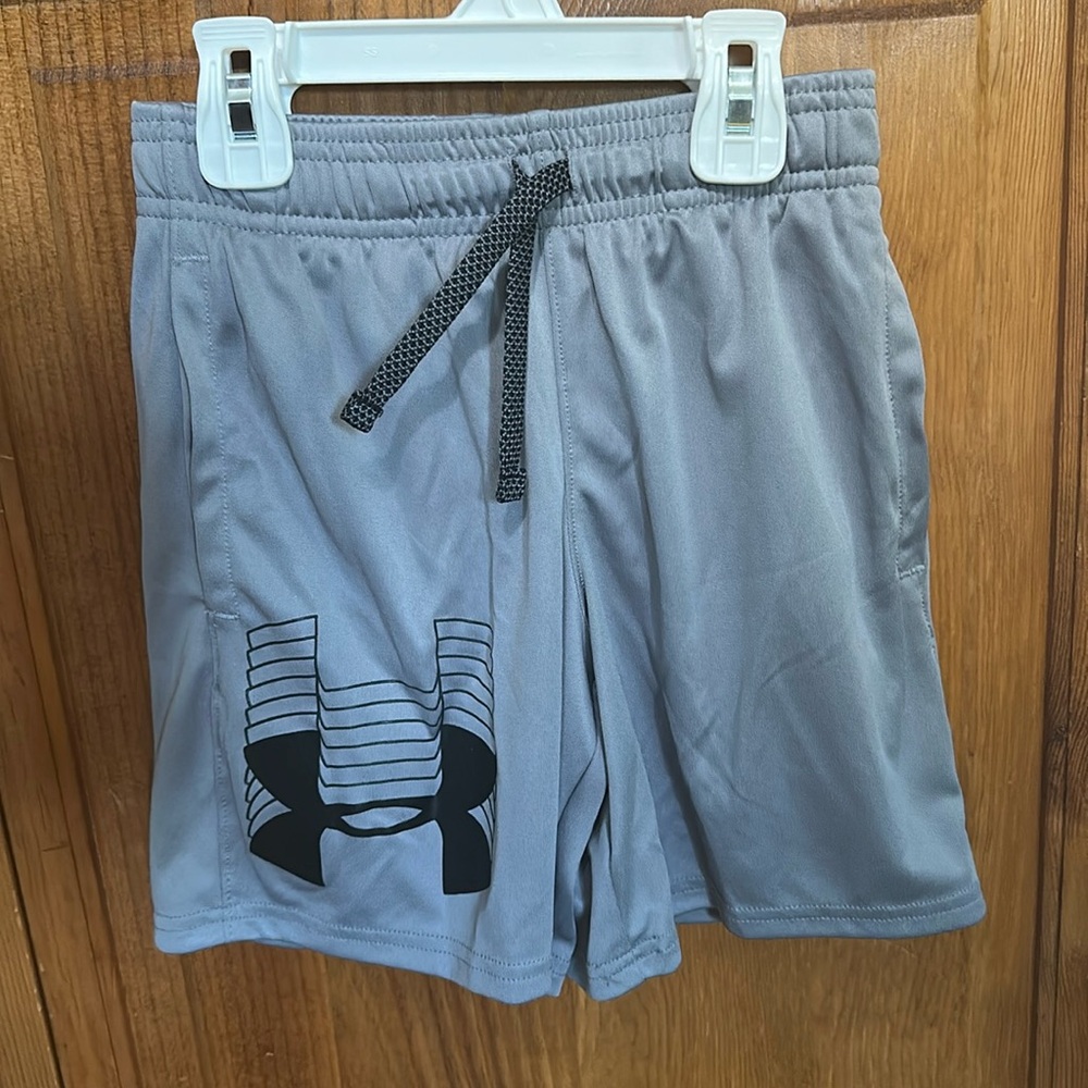 Grey Under Armour shorts